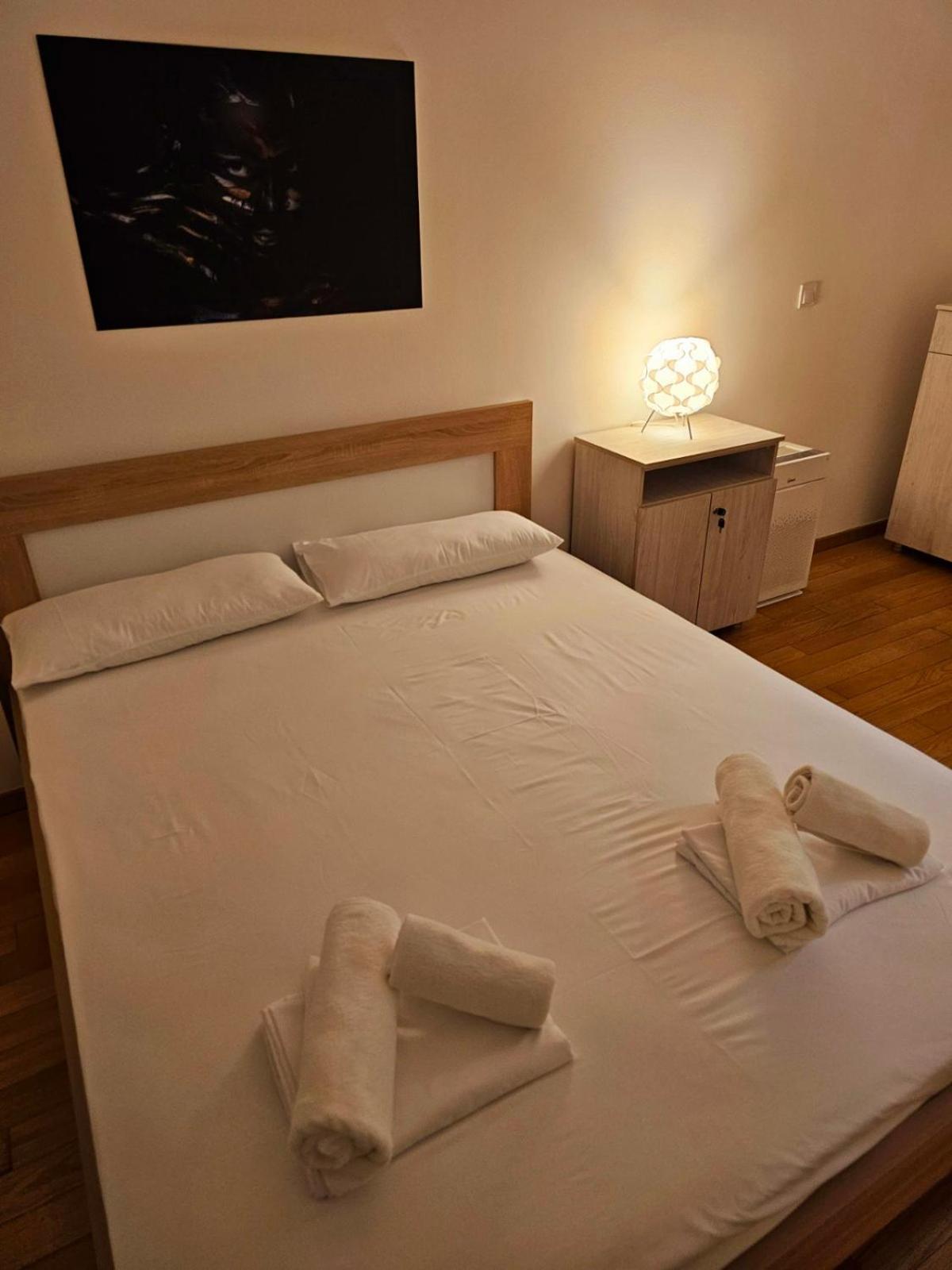 Eva'S Premium Apartments Skopje Buitenkant foto